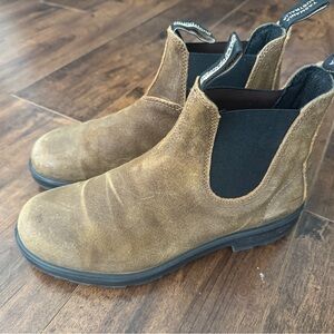 Blundstone Brown Chelsea Boots with Elastic Panels